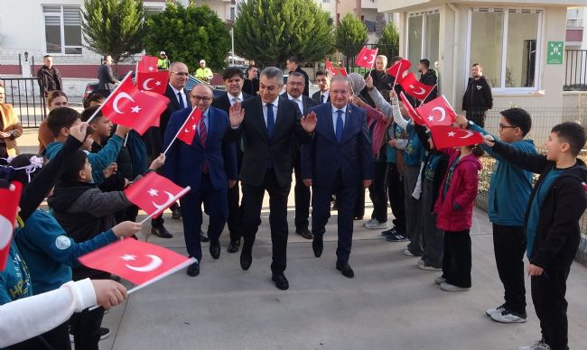 Karne gününde duygulandıran tören: Şehitlerin ismi verilen okullar açıldı
