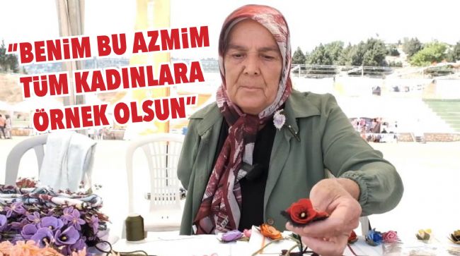 TEK ELİYLE İĞNE OYASI YAPARAK GEÇİMİNİ SAĞLIYOR