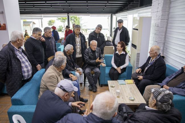 Yaş almış vatandaşlar, Büyükşehir’le aktif ve sosyal kalıyor