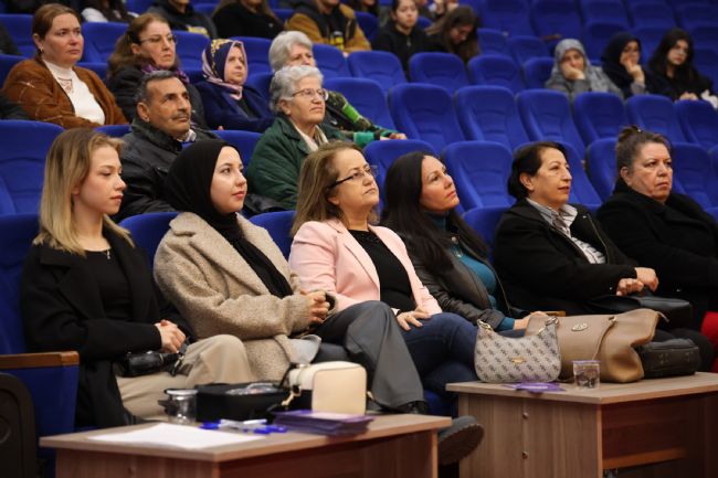 Toroslar Belediyesi’nden aile içi iletişim eğitimi