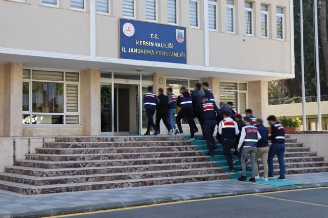 Mersin'de aranan şahıslar operasyonu: 34 şüpheli tutuklandı