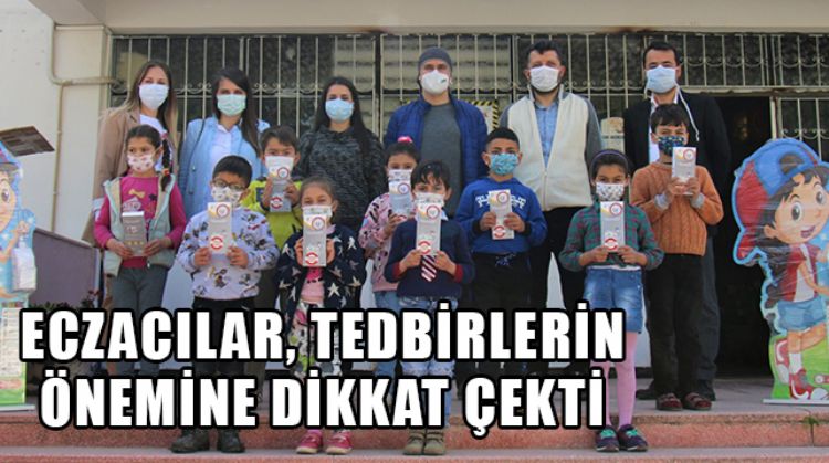 MERSİNLİ ECZACILAR, ÖĞRENCİLERE MASKE VE DEZENFEKTAN DESTEĞİNDE BULUNDU