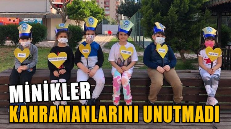 OKULLU MİNİKLER POLİSLERİ UNUTMADI