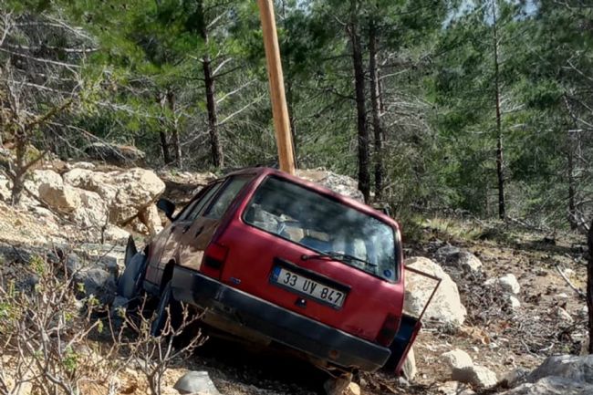 Cenazeye giderken kaza geçirip öldü