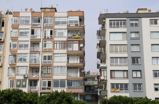 "Yabancılar bir an önce mülklerini satıp gitmek istiyor”