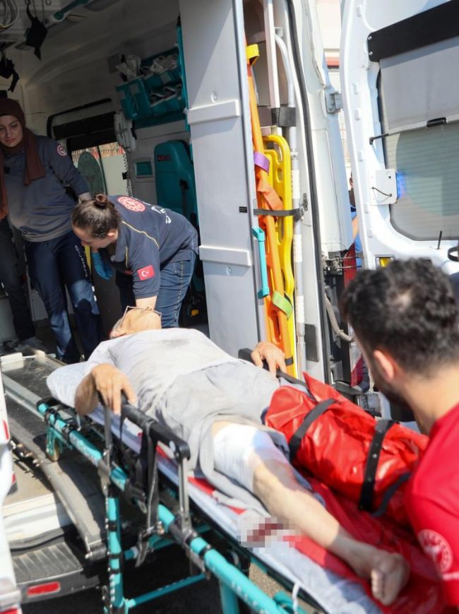 "Ona selam söyle" diyerek bacağından vurdu
