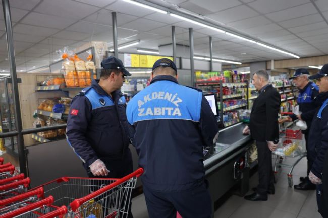 Akdeniz Zabıtasından Zincir Market Denetimi