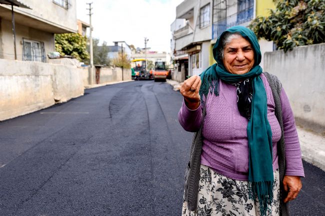 Mersin Büyükşehir’le mahallelerin çehresi değişiyor