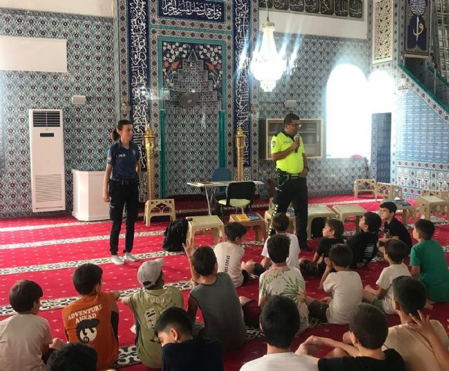 Bozyazı'da Yaz Kur’an Kursu öğrencilerine trafik eğitimi verildi