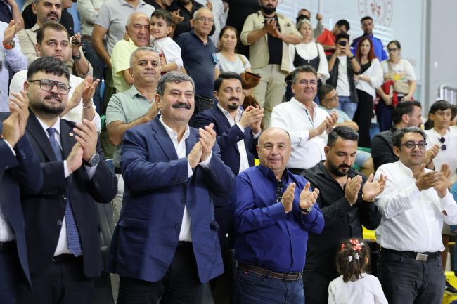 TOROSLAR'DA ÇİFTE BAYRAM SEVİNCİ