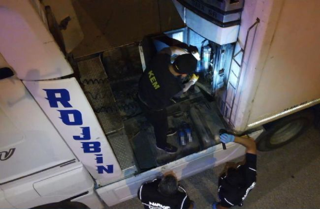 Mersin'de tırda 3 kiloya yakın metamfetamin ele geçirildi