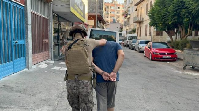 MERSİN’DEKİ DEAŞ OPERASYONUNDA 3 ŞÜPHELİ TUTUKLANDI