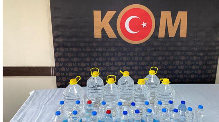 50 LİTRE SAHTE İÇKİ ELE GEÇİRLDİ