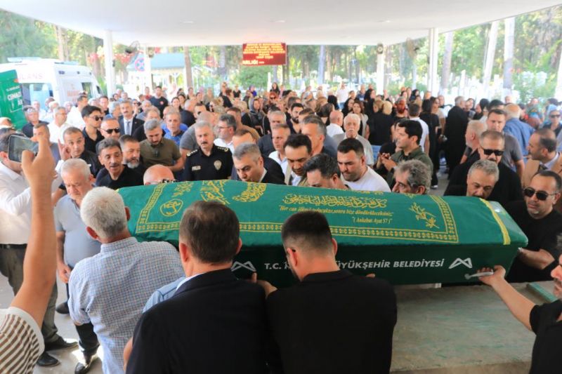 Gemi faciasında hayatını kaybeden Reyhan Verim Mersin'de toprağa verildi