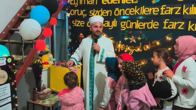 Anamur'da teravih namazı çocuklar için bayrama döndü