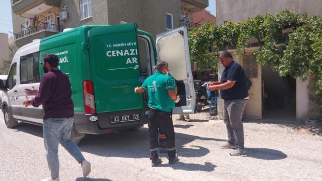 Mut’ta şizofren hastası şahıs, annesini bıçaklayarak öldürdü