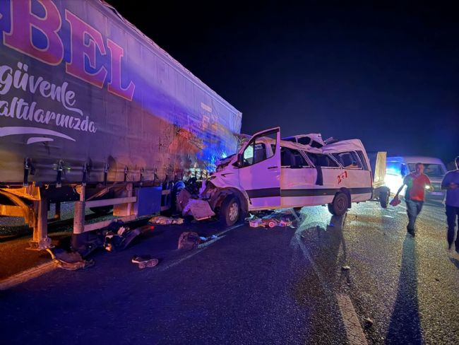 EKMEK PARASI UĞRUNA GELEN ÖLÜM: 3 ÖLÜ, 16 YARALI