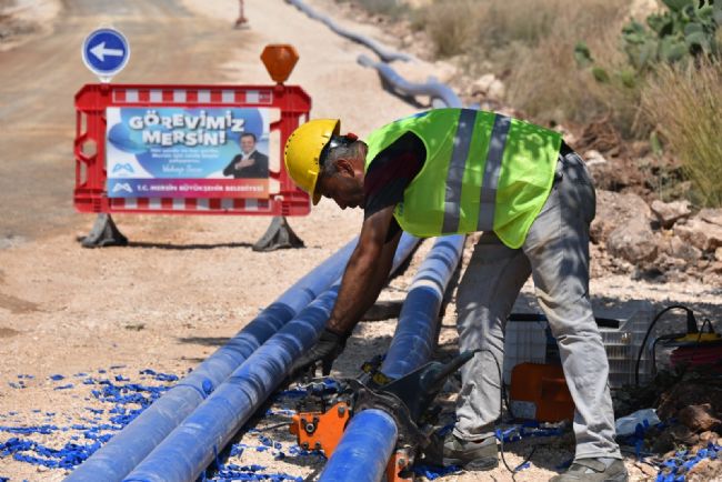 SİLİFKE'YE BAĞLI 2 MAHALLE KESİNTİSİZ İÇME SUYUNA KAVUŞTU