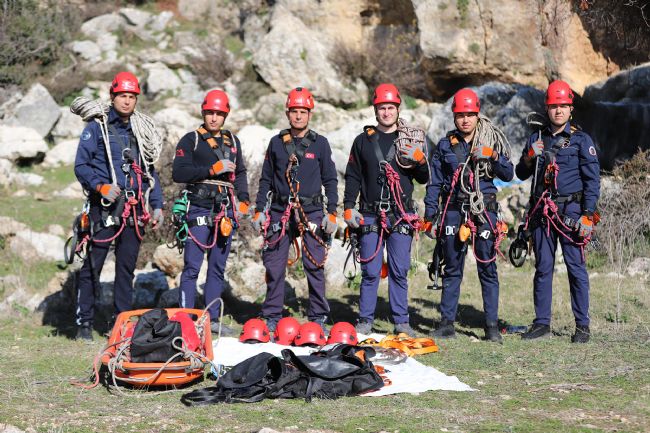 Mersin İtfaiyesi Doğada Eğitim Yaptı