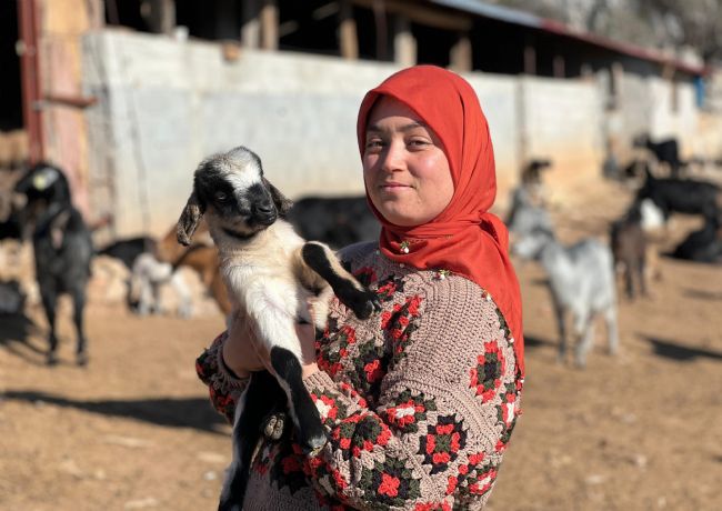 Mersinli Yörük kızı, baba mesleğiyle kültürünü yaşatıyor