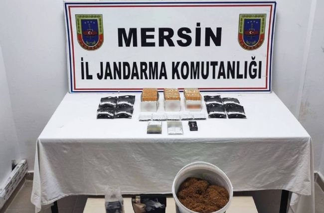 Mersin'de kaçak makaron operasyonu: 2 gözaltı