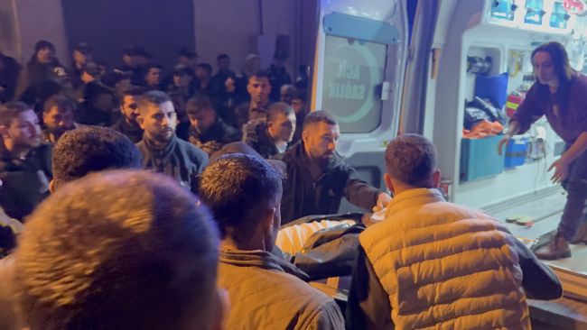 Mersin Valiliği: "Havaya ateş eden şahıs ve oğlu gözaltına alınmış olup, soruşturma titizlikle sürdürülmektedir"