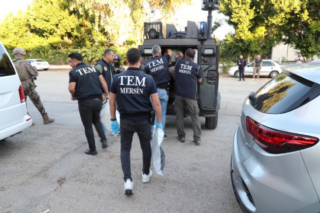 MERSİN'DE TERÖR ÖRGÜTLERİNE OPERASYON: 4 GÖZALTI