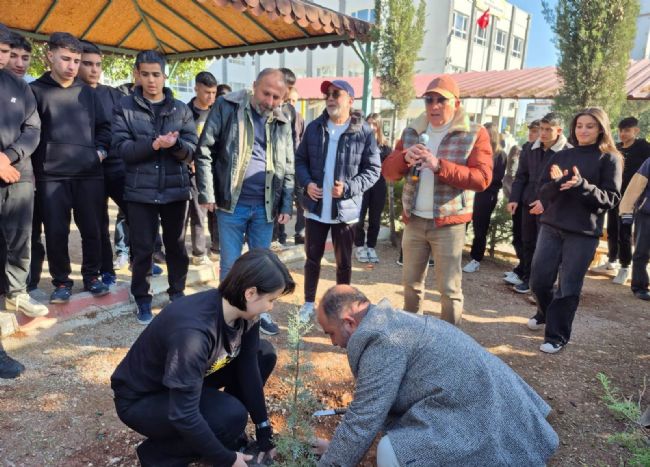 Nihal Erdem Anadolu Lisesinde 'Yeşil Vatan' seferberliği