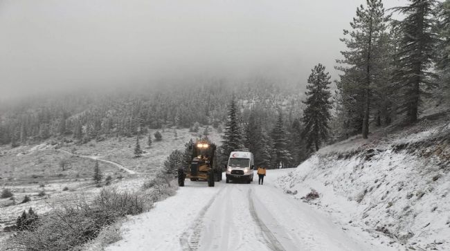 KARDA MAHSUR KALAN ARAÇLAR KURTARILDI
