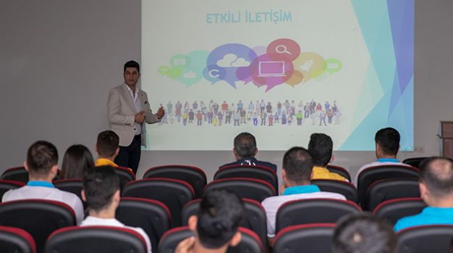 SAĞLIK PERSONELİNE “ETKİLİ İLETİŞİM TEKNİKLERİ” EĞİTİMİ