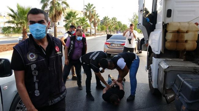 ARACINDA EROİN ELE GEÇİRİLEN SÜRÜCÜ TUTUKLANDI