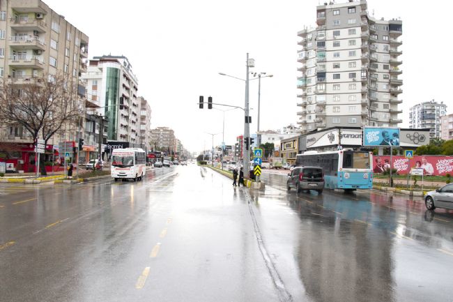 Ekipler teyakkuzda beklemeye devam ediyor