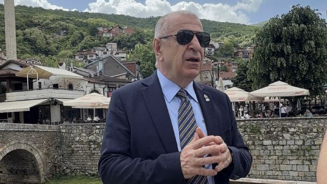 “KOSOVA'DA VE MAKEDONYA'DA TÜRKLERİN, TÜRKLÜĞÜN MİLLİ KİMLİĞİNİ SÜRDÜRÜRKEN BU ÜLKELERLE ARASINDA BİR DOSTLUK KÖPRÜSÜ OLMASI GEREKTİĞİNİ DÜŞÜNÜYORUM”