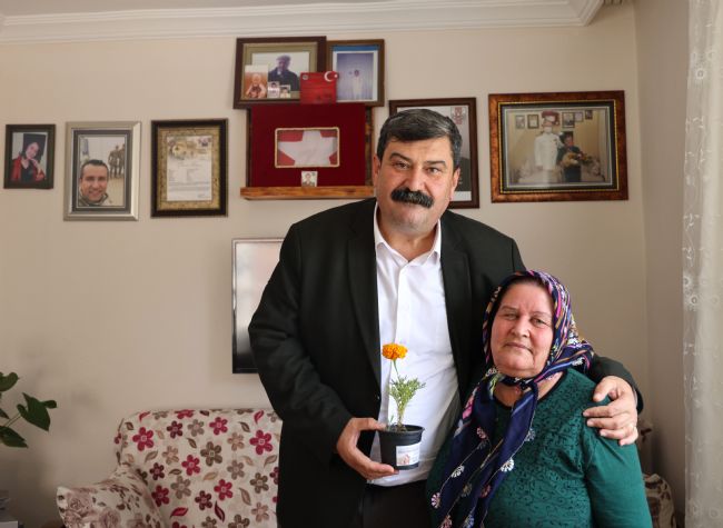 Başkan Yıldız’dan, Şehit Annesi Rabia Bulut’a  “Anneler Günü” ziyareti