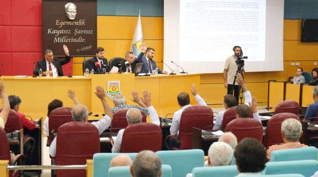 Tarsus'ta ‘Deprem Yardımı’ tartışması!