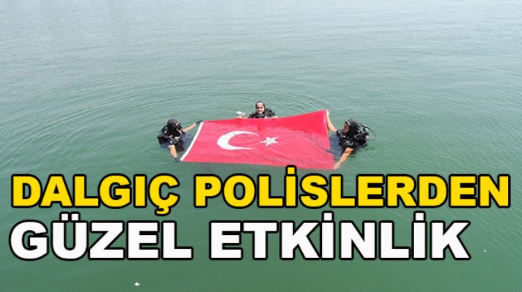 DENİZDE TÜRK BAYRAĞI AÇTILAR