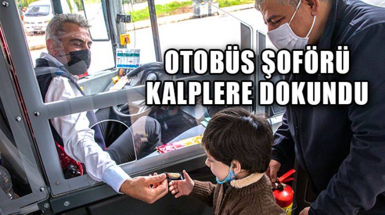 MERSİNLİ ŞOFÖR ONURSAL OKSAL, 7’DEN 70’E KALPLERİ KAZANIYOR