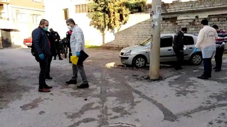 TARSUS’TA SİLAHLI KAVGA: 3 YARALI