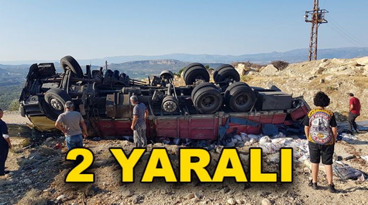 MUT’TA KAMYON DEVRİLDİ