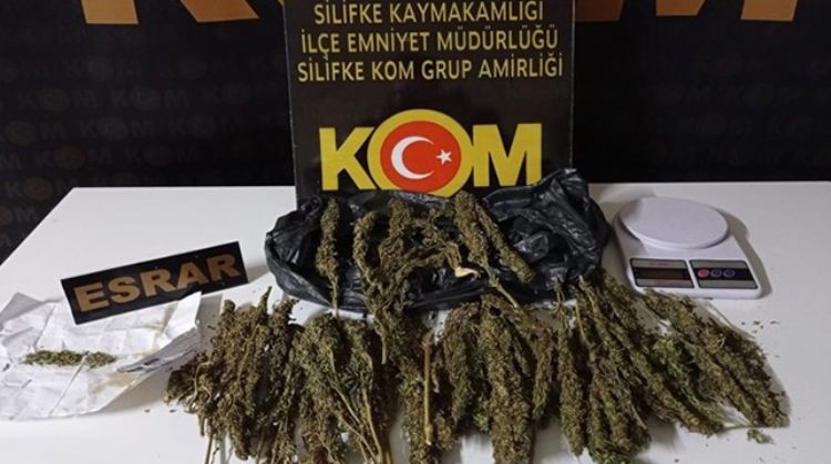 ESRAR İLE YAKALANDILAR