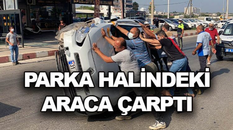 DEVRİLEN OTOMOBİLİ VATANDAŞLAR DÜZELTTİ