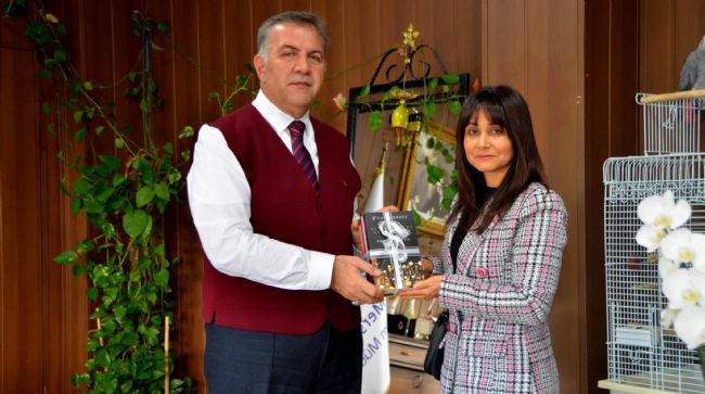 MERSİN'DE HAFTANIN ÖĞRETMENİ SEÇİLDİ