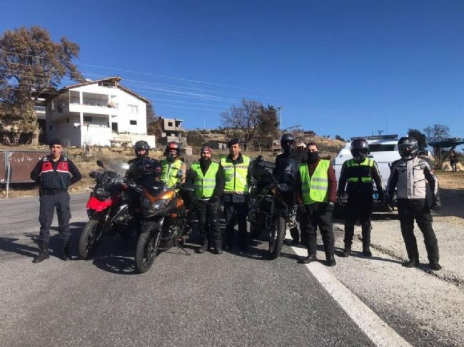 Mersin Jandarması, 5 Ayda 50 Bin Kişiye Eğitim Verdi
