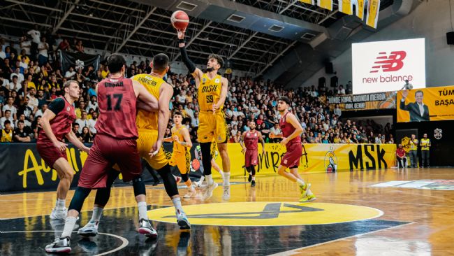 Carettalar Yarı Final’in ilk maçını kazandı