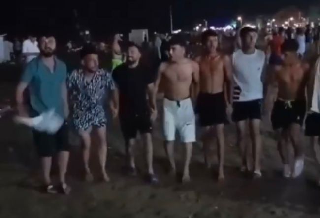 Sahilde terör halayı tepki çekti