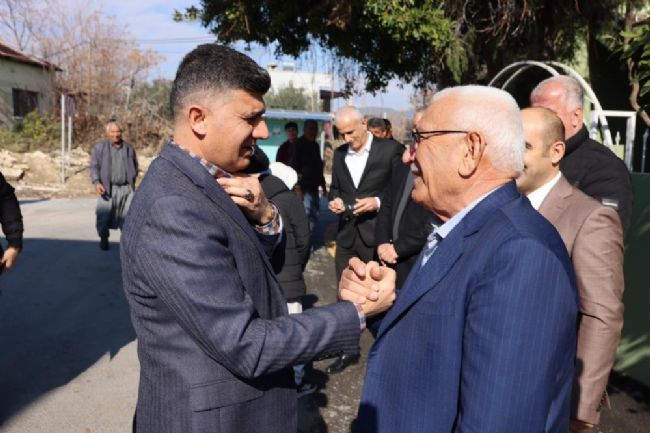 Şener: "Mahallelerimizin gelişmesi için hızla çalışıyoruz"