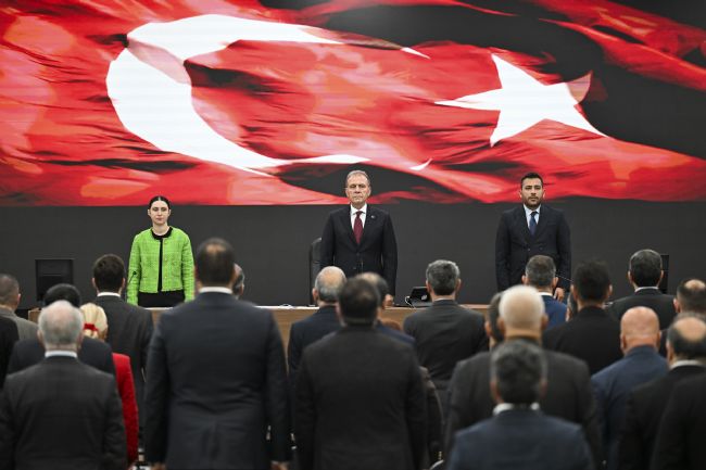 MERSİN BÜYÜKŞEHİR BELEDİYE MECLİSİ’NİN MART AYI 1. BİRLEŞİMİ BAŞKAN SEÇER BAŞKANLIĞINDA GERÇEKLEŞTİRİLDİ SEÇER: “YETKİ BÜYÜKŞEHİR’DE OLSA EVSEL KATI ATIK BEDELİNİN 1 TL’SİNİ DAHİ TAHSİL ETMEYİZ” “EVSEL KATI ATIK BEDELLERİNDE İLÇE BELEDİYELERİNİN MECLİSLERİNDE KARAR ALMASINI İSTİYORUZ”