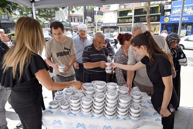 Büyükşehir’den 20 Bin kişiye aşure ikramı!