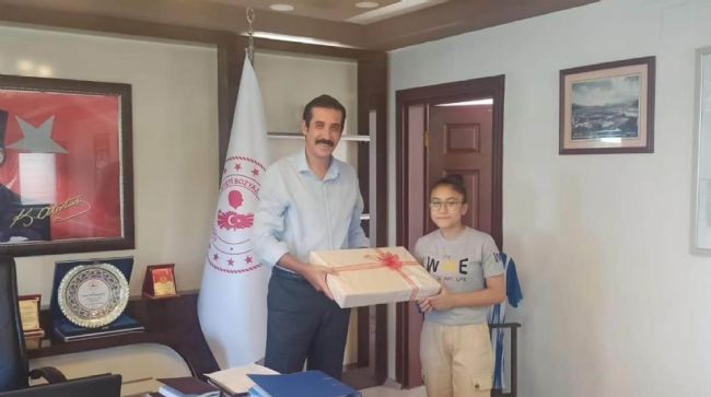 BOZYAZI’DA LGS’DE BAŞARILI OLAN ÖĞRENCİLER ÖDÜLLENDİRİLDİ