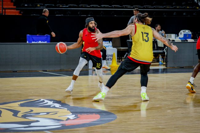 Carettalarda hedef Darüşşafaka!